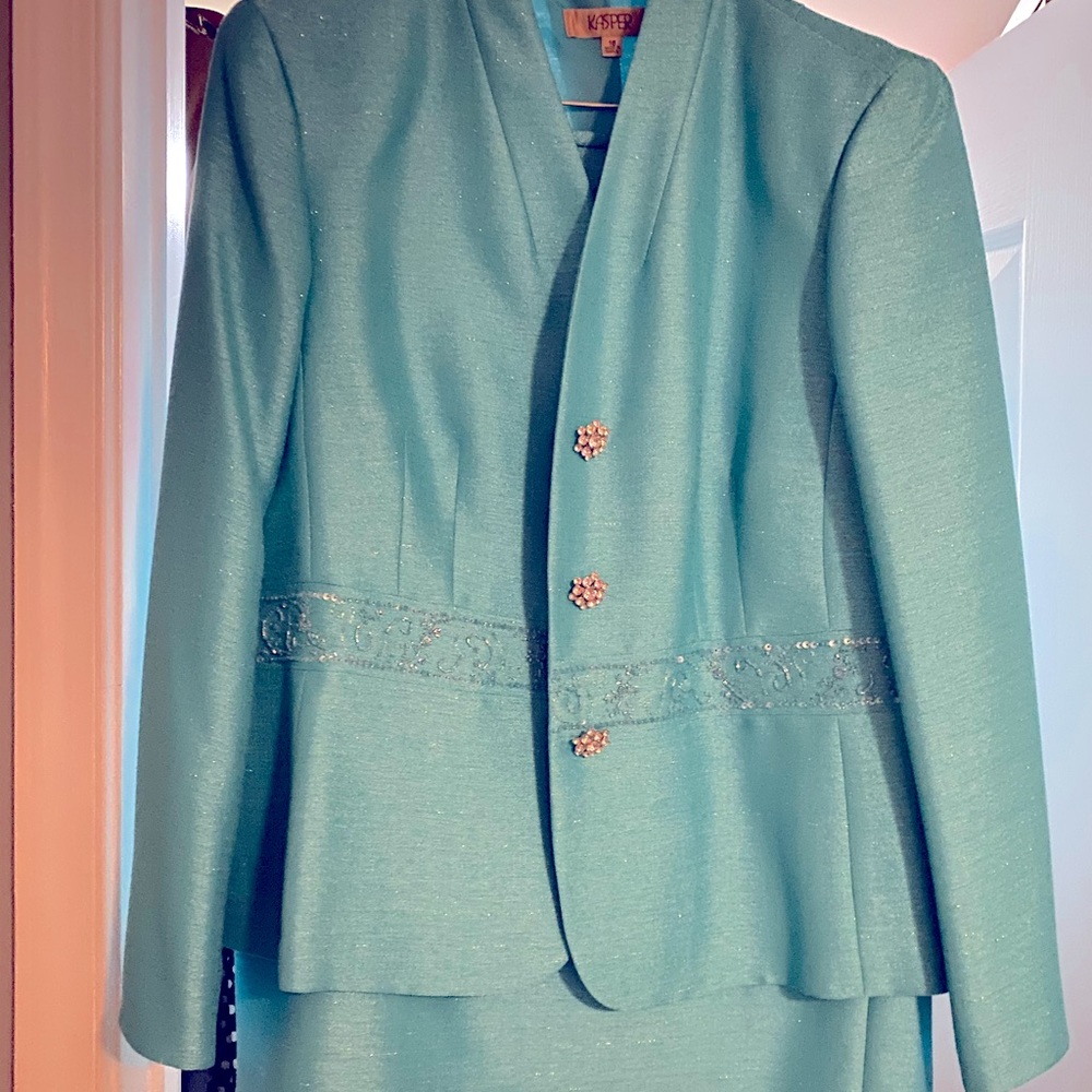 Size 18 turquoise 2 piece suit